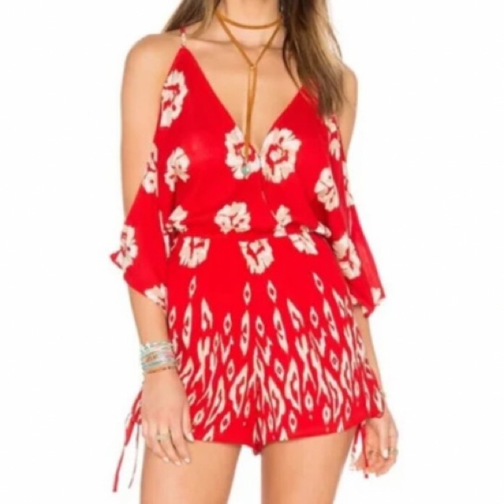 BAND Of GYPIES Floral Red Beige White  Romper Cold Shoulder Shorts Medium